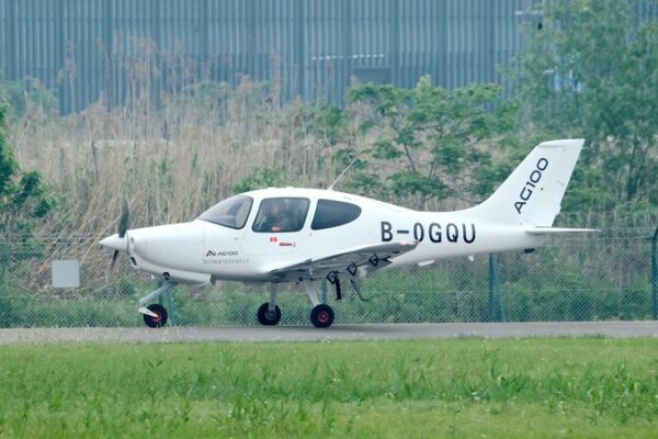 China’s AG100 Trainer Aircraft Takes Flight 🛩️ China_s_AG100_Trainer_Aircraft_Takes_Flight___