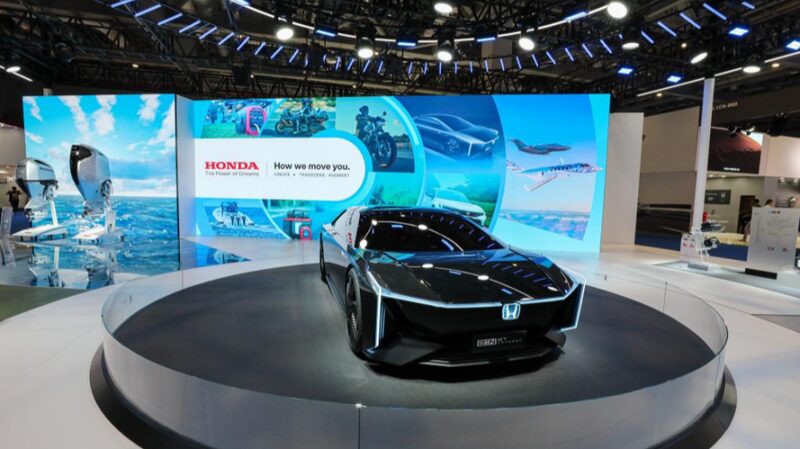China_s_Auto___Tech_Innovation_Take_Center_Stage_at_CIIE_2024___