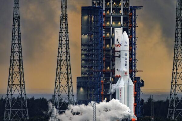 ___China_s_Chang_e_6_Reveals_Moon_s_Far_Side_Secrets_