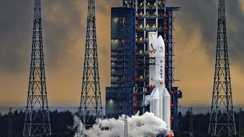___China_s_Chang_e_6_Reveals_Moon_s_Far_Side_Secrets_