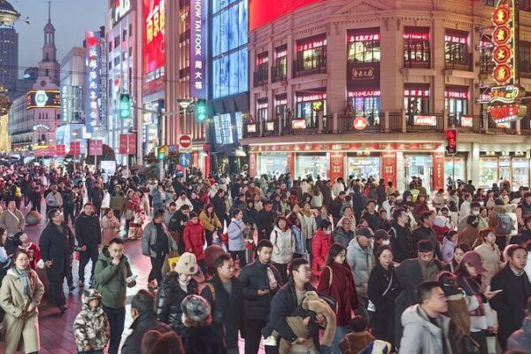 China_s_Consumer_Market_Set_for_Steady_Q1_Growth___