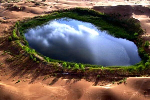 China_s_Desert_Warriors__How_Shapotou_Turned_Sand_into_Green__ video poster
