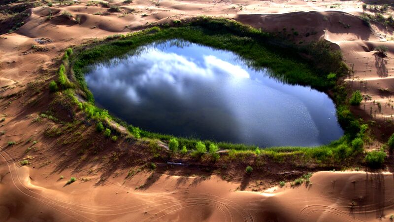 China_s_Desert_Warriors__How_Shapotou_Turned_Sand_into_Green___poster - 🌍NewspaperAmigo – Your Global News Buddy 🗞️ China_s_Desert_Warriors__How_Shapotou_Turned_Sand_into_Green__ video poster