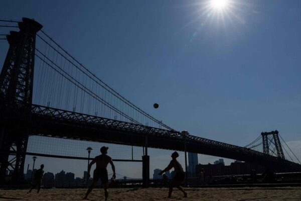 China’s Early Heatwave Alert Sparks Global Climate Concerns 🌡️🔥 China_s_Early_Heatwave_Alert_Sparks_Global_Climate_Concerns____