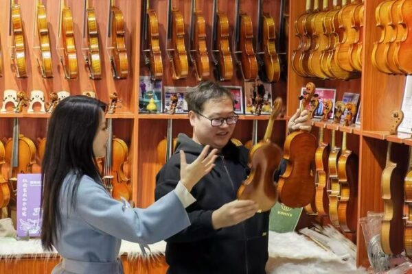 🎻 China’s Huangqiao Violins Go Digital to Strike a Chord Globally __China_s_Huangqiao_Violins_Go_Digital_to_Strike_a_Chord_Globally