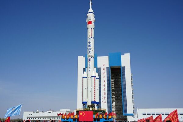 Chinaโs Shenzhou-18 Blasts Off ๐: 6-Month Space Station Mission Begins! China_s_Shenzhou_18_Blasts_Off____6_Month_Space_Station_Mission_Begins_ video poster