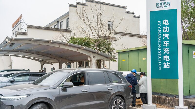 China_s_Spring_Festival_EV_Boom__Highways_Set_for_Record_Charging_Rush___ - 🌍NewspaperAmigo – Your Global News Buddy 🗞️ China_s_Spring_Festival_EV_Boom__Highways_Set_for_Record_Charging_Rush___