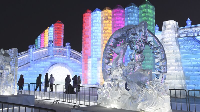 China_s_Spring_Festival_Travel_Boom__Bookings_Skyrocket____