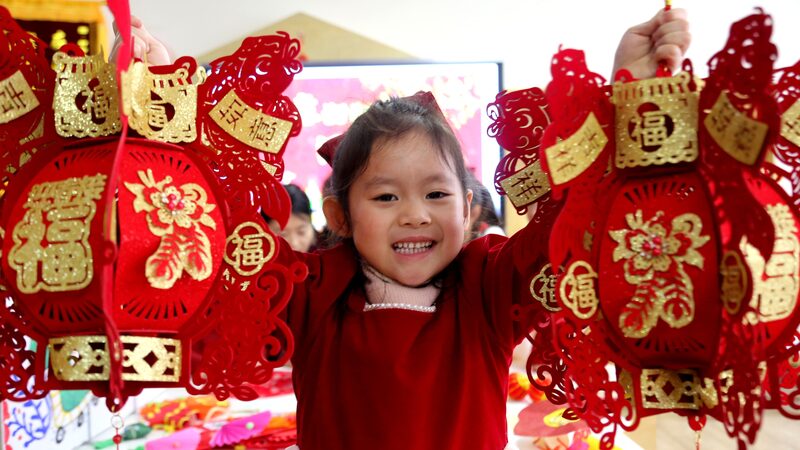 China_s_Spring_Fever__Millions_Hit_the_Road_for_Family_Reunions___