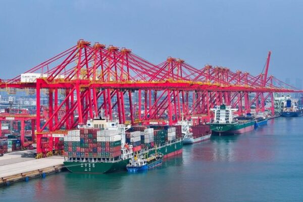 Chinaโs Trade Boom Defies Global Slowdown ๐๐๐ China_s_Trade_Boom_Defies_Global_Slowdown____