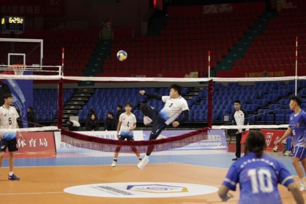 China_s_Uniball_Championship_Takes_Off____