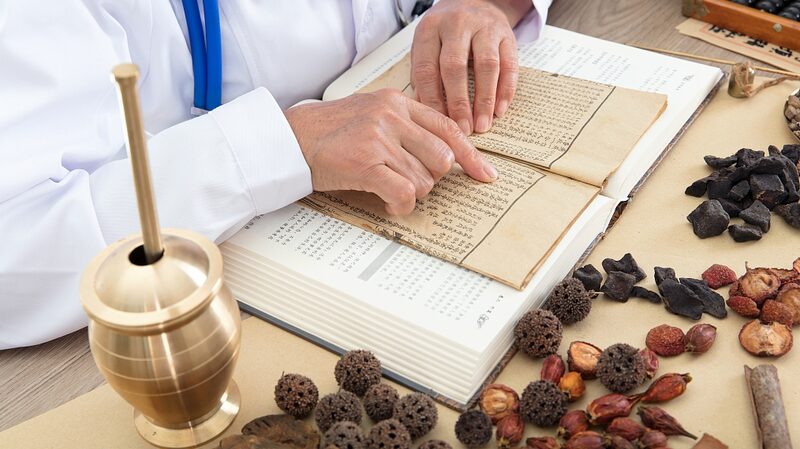 China_to_Train_1_300_Global_Learners_in_Traditional_Medicine - 🌍NewspaperAmigo – Your Global News Buddy 🗞️ __China_to_Train_1_300_Global_Learners_in_Traditional_Medicine