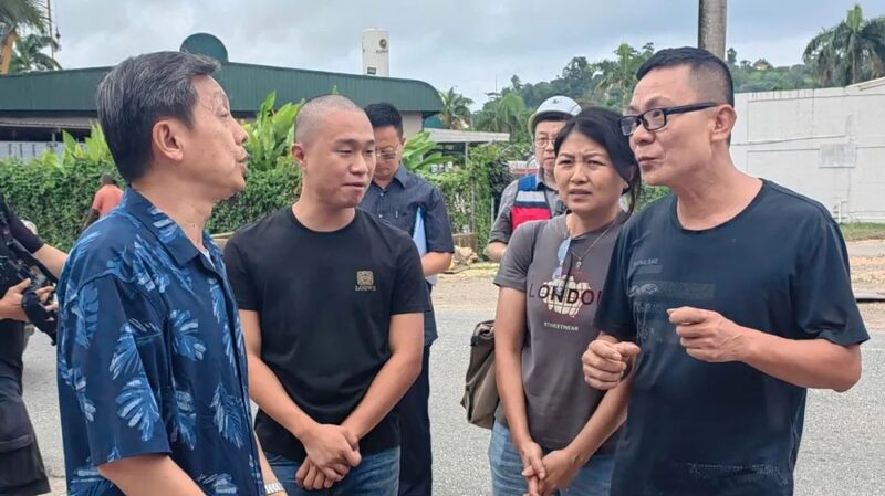 Chinese_Ambassador_Visits_Earthquake_Victims__Families_in_Vanuatu__ - 🌍NewspaperAmigo – Your Global News Buddy 🗞️ ___Chinese_Ambassador_Visits_Earthquake_Victims__Families_in_Vanuatu__