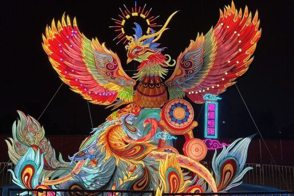 Chinese Lanterns Illuminate LA Nights with Culture & Magic 🏮✨ Chinese_Lanterns_Illuminate_LA_Nights_with_Culture___Magic___