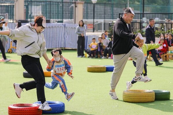 Chinese Mainland Launches 13 New Policies to Support Families and Boost Birth Rates Chinese_Mainland_Launches_13_New_Policies_to_Support_Families_and_Boost_Birth_Rates