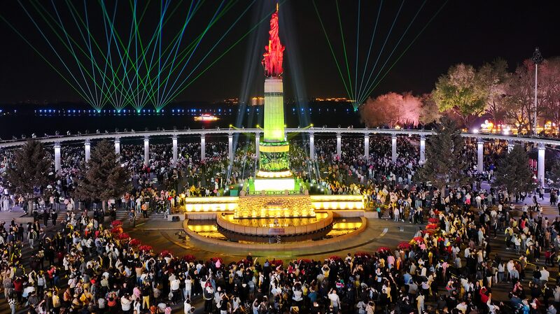 Chinese_Mainland_s_May_Day_Sparks_Massive_Consumer_Boom___ - 🌍NewspaperAmigo – Your Global News Buddy 🗞️ Chinese_Mainland_s_May_Day_Sparks_Massive_Consumer_Boom___