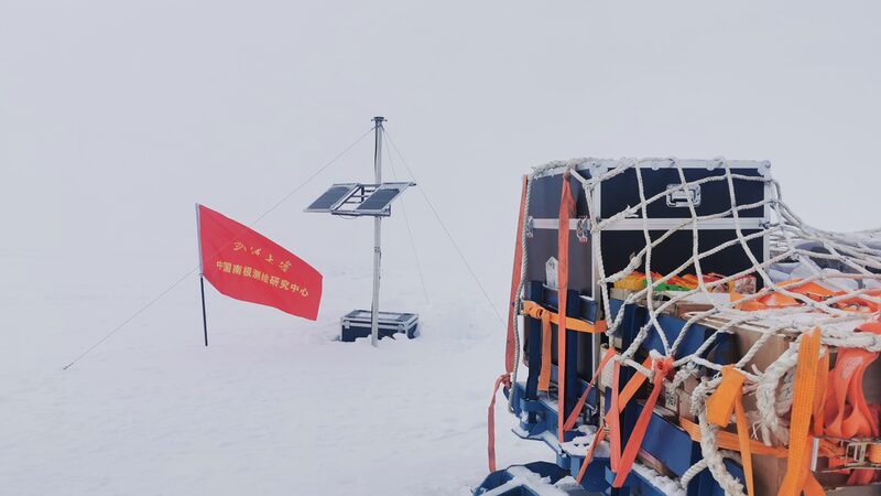 Chinese_Scientists_Find_46_Hidden_Lakes_Beneath_Antarctica_s_Ice___