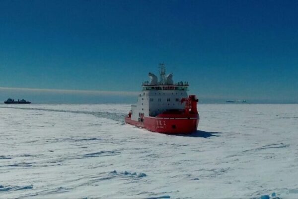 Chinese Team Innovates Antarctic Ice Study with Reused Drill Holes 🌊🔍 Chinese_Team_Innovates_Antarctic_Ice_Study_with_Reused_Drill_Holes___ video poster