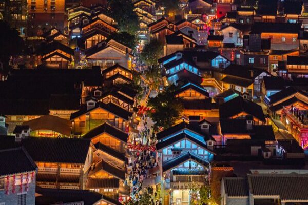 Chongqing’s 18 Steps: Where Ancient Charm Meets Modern Vibes 🌉📸 Chongqing_s_18_Steps__Where_Ancient_Charm_Meets_Modern_Vibes___