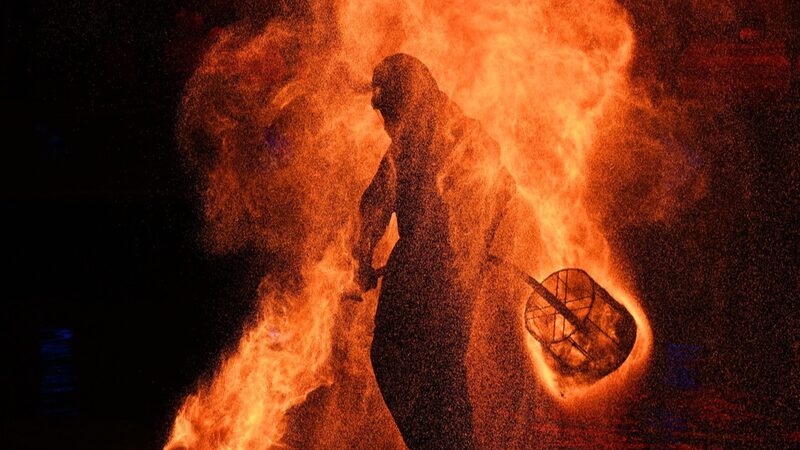 Chongqing_s_Fire_Pot_Spectacle_Ignites_Nightlife_Culture___