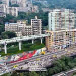 Chongqing_s__Disappearing__Train_Wows_Social_Media____