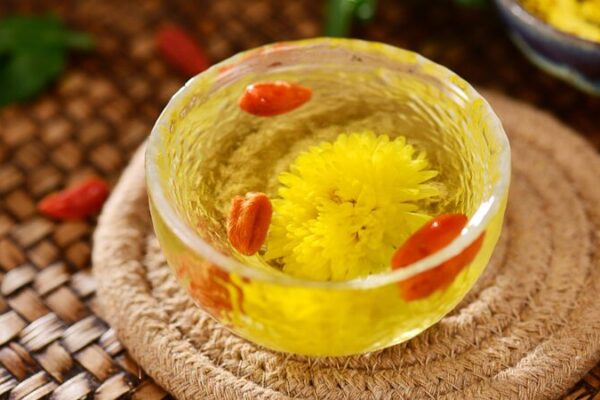 🌼 Chrysanthemum: China’s Ancient Secret to Wellness & Flavor __Chrysanthemum__China_s_Ancient_Secret_to_Wellness___Flavor