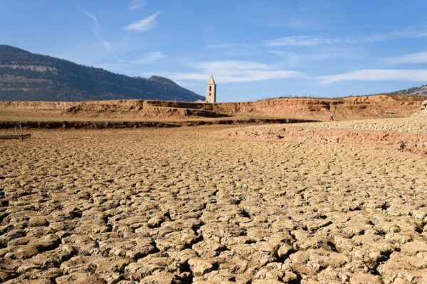 🌍🔥 Climate Chaos: Floods, Droughts Surge as Water Cycle Shifts ___Climate_Chaos__Floods__Droughts_Surge_as_Water_Cycle_Shifts