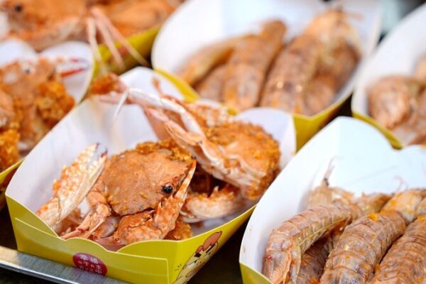 Crunchy Delights: Exploring Haikou’s Irresistible Fried Seafood Scene 🦐🍤 Crunchy_Delights__Exploring_Haikou_s_Irresistible_Fried_Seafood_Scene___