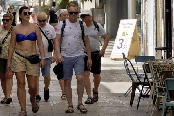 Cyprus Heatwave Crisis: Rising Deaths Spark Alarm 🔥🌡️ Cyprus_Heatwave_Crisis__Rising_Deaths_Spark_Alarm____