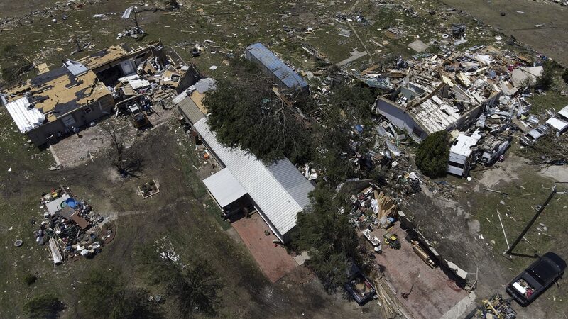 Deadly_Storms_Ravage_Central_U_S___Millions_at_Risk_____poster - 🌍NewspaperAmigo – Your Global News Buddy 🗞️ Deadly_Storms_Ravage_Central_U_S___Millions_at_Risk____ video poster