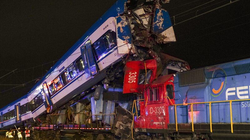 Deadly_Train_Collision_Shakes_Santiago__Chile____poster - 🌍NewspaperAmigo – Your Global News Buddy 🗞️ Deadly_Train_Collision_Shakes_Santiago__Chile___ video poster