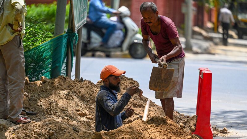 Delhi_Heatwave_Crisis_Kills_19___ - 🌍NewspaperAmigo – Your Global News Buddy 🗞️ Delhi_Heatwave_Crisis_Kills_19___