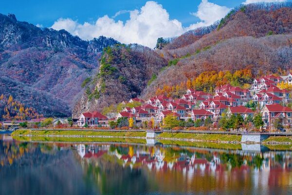 Discover Benxi: China’s Hidden Maple Paradise 🌍🍁 Discover_Benxi__China_s_Hidden_Maple_Paradise___
