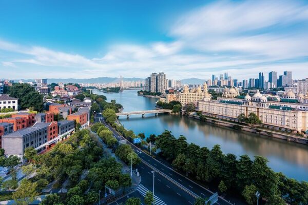 🌳 Discover Fuzhou: China’s Ancient City of Banyan Trees! __Discover_Fuzhou__China_s_Ancient_City_of_Banyan_Trees_ video poster