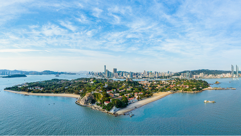 Discover_Gulangyu__SE_China_s_Charming_Pedestrian_Paradise____poster - 🌍NewspaperAmigo – Your Global News Buddy 🗞️ Discover_Gulangyu__SE_China_s_Charming_Pedestrian_Paradise___ video poster
