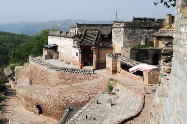Discover Lijiashan: Hidden Gem of the Loess Plateau 🌄🏞️ Discover_Lijiashan__Hidden_Gem_of_the_Loess_Plateau____