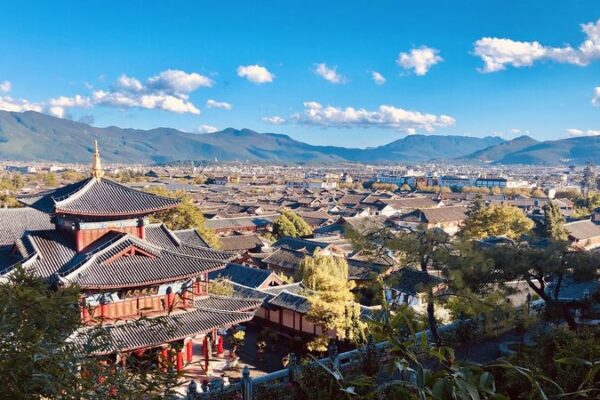 Discover the Timeless Elegance of Lijiang’s Mu Residence 🏯✨ Discover_the_Timeless_Elegance_of_Lijiang_s_Mu_Residence___ video poster
