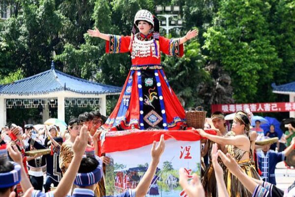 Discover the Vibrant Yao Culture at Zhuzhu Festival 🌟 Discover_the_Vibrant_Yao_Culture_at_Zhuzhu_Festival__