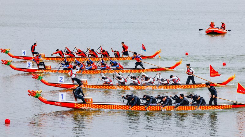 Dragon_Boats_Reignite_Tradition_at_Wuhan_Wetland___
