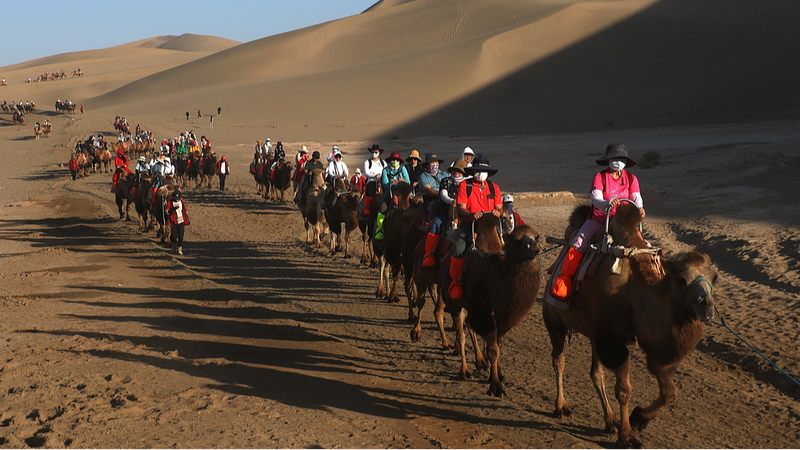 Dunhuang_Desert_Lights_Up_Mid_Autumn_Festival____