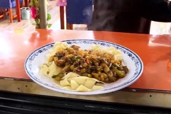 🍜 East Africa Spices Up with Chinese Cuisine Craze! __East_Africa_Spices_Up_with_Chinese_Cuisine_Craze_ video poster