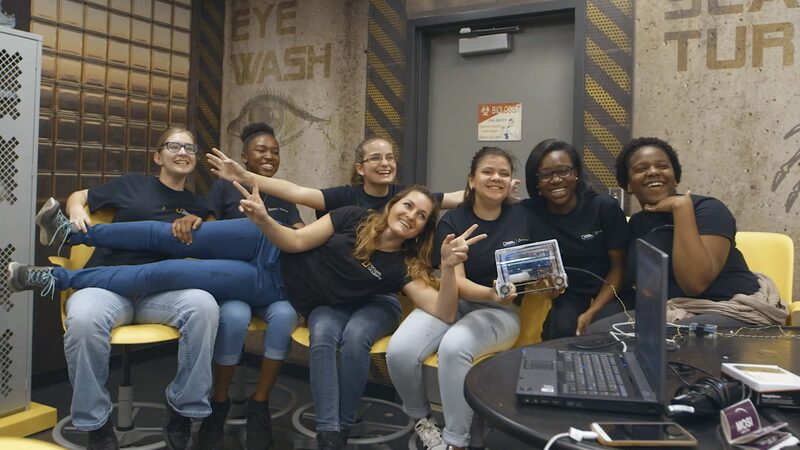 Empowering_Girls__Underwater_Robot_Camp_Inspires_Future_Female_Engineers___ - 🌍NewspaperAmigo – Your Global News Buddy 🗞️ Empowering_Girls__Underwater_Robot_Camp_Inspires_Future_Female_Engineers___