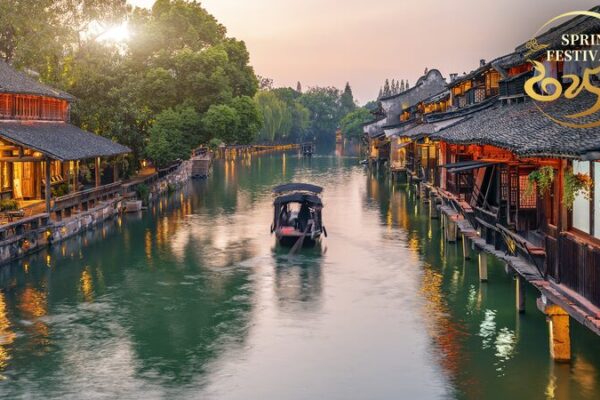 Experience the Magic of Wuzhen Spring Festival 🌸🏞️ Experience_the_Magic_of_Wuzhen_Spring_Festival____
