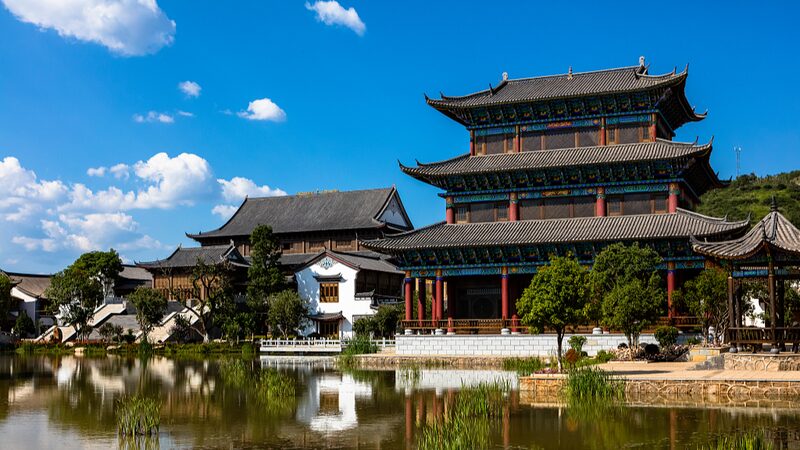 Explore_Yunnan_s_Wood_Carving_Paradise____poster - 🌍NewspaperAmigo – Your Global News Buddy 🗞️ Explore_Yunnan_s_Wood_Carving_Paradise___ video poster