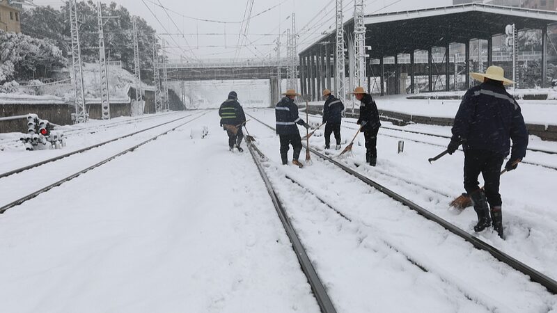 ___Extreme_Snowstorm_Alert__China_s_Spring_Festival_Travel_Chaos_Ahead_