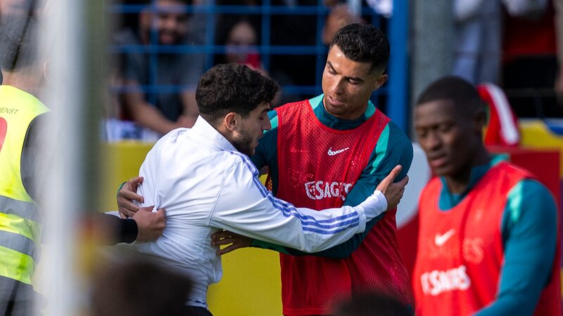 Fan Takes Selfie with Cristiano Ronaldo During Portugal’s Euro 2024 Practice! 📸🇵🇹 Fan_Takes_Selfie_with_Cristiano_Ronaldo_During_Portugal_s_Euro_2024_Practice_____