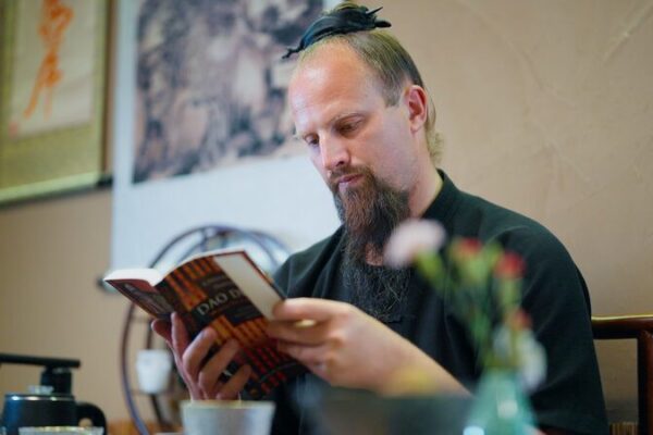 From Midwest to Wudang: Jake Pinnick’s Journey as a Daoist Priest 🎋 From_Midwest_to_Wudang__Jake_Pinnick_s_Journey_as_a_Daoist_Priest__ video poster
