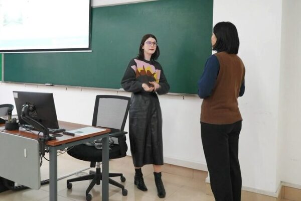 From Rio to Shanghai ๐: Brazilian Lecturer Shares Life in China’s Megacity From_Rio_to_Shanghai____Brazilian_Lecturer_Shares_Life_in_China_s_Megacity video poster