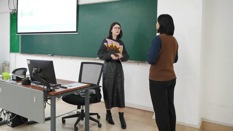 From_Rio_to_Shanghai____Brazilian_Lecturer_Shares_Life_in_China_s_Megacity video poster