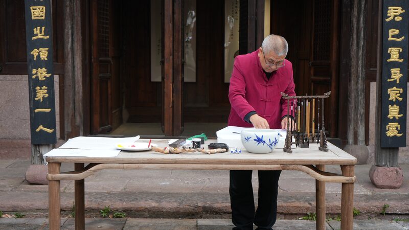 From_Tradition_to_Art__The_Timeless_Fish_Rubbing_of_Xiangshan___ - 🌍NewspaperAmigo – Your Global News Buddy 🗞️ From_Tradition_to_Art__The_Timeless_Fish_Rubbing_of_Xiangshan___
